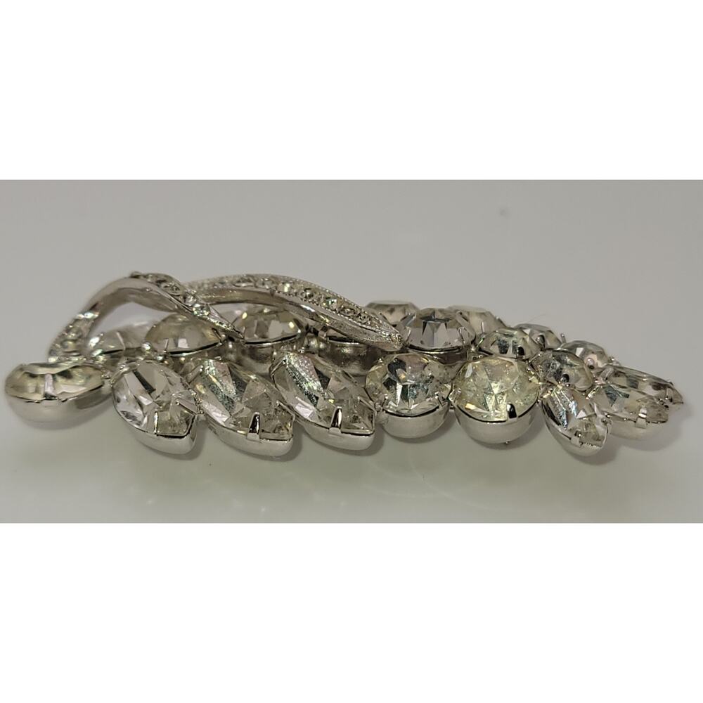 Vintage Silver-tone Leaf Style Brooch w/ Clear Chaton & Marquise Rhinestones - Picture 8 of 14